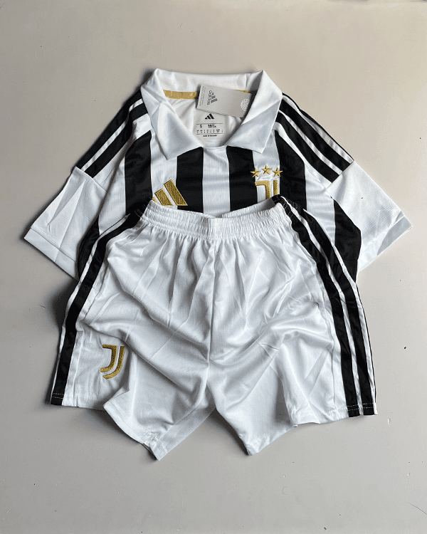 Main Image of Juventus Home 26/27