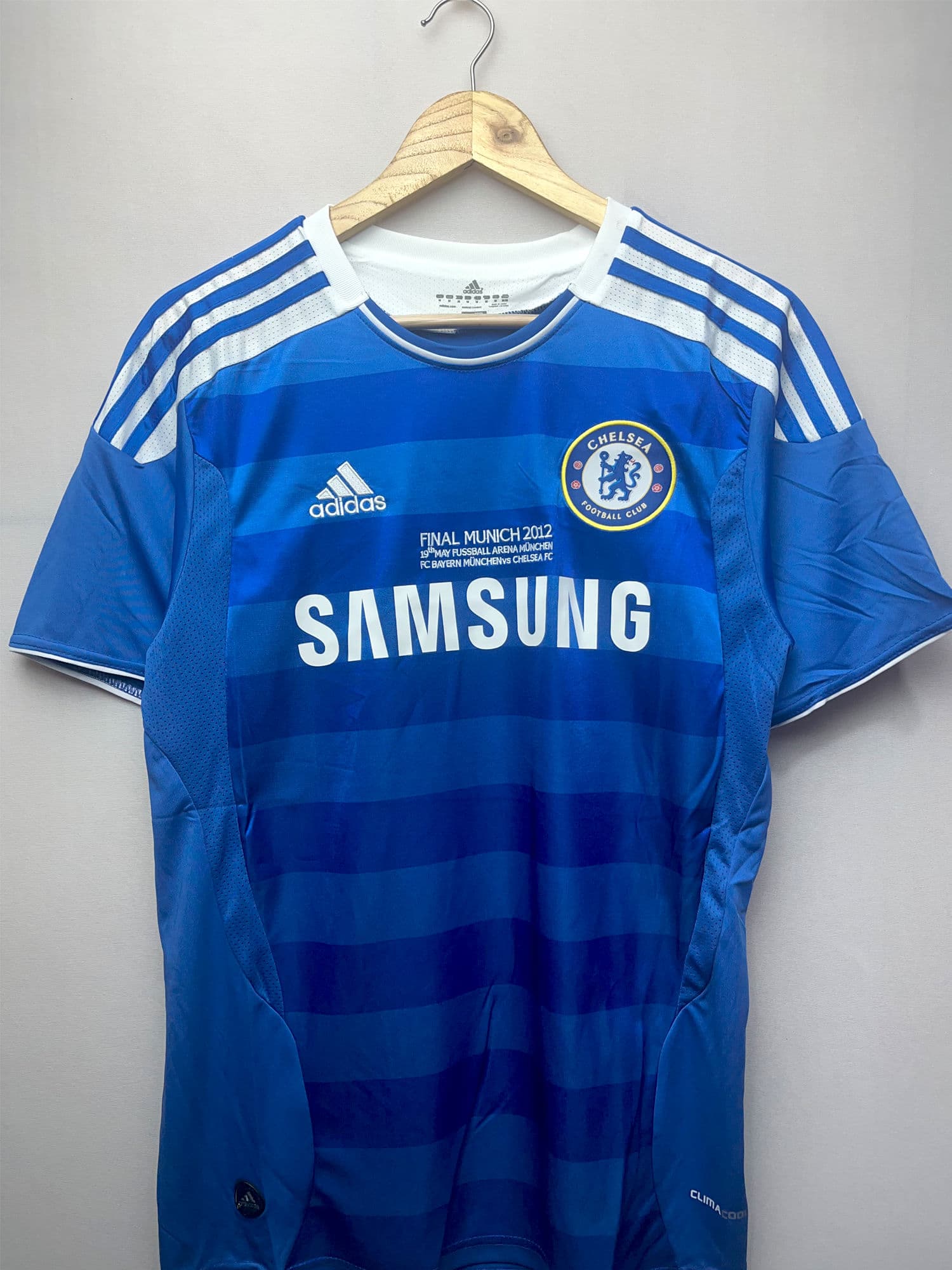 Thumbnail 3 of Chelsea 2012 Final