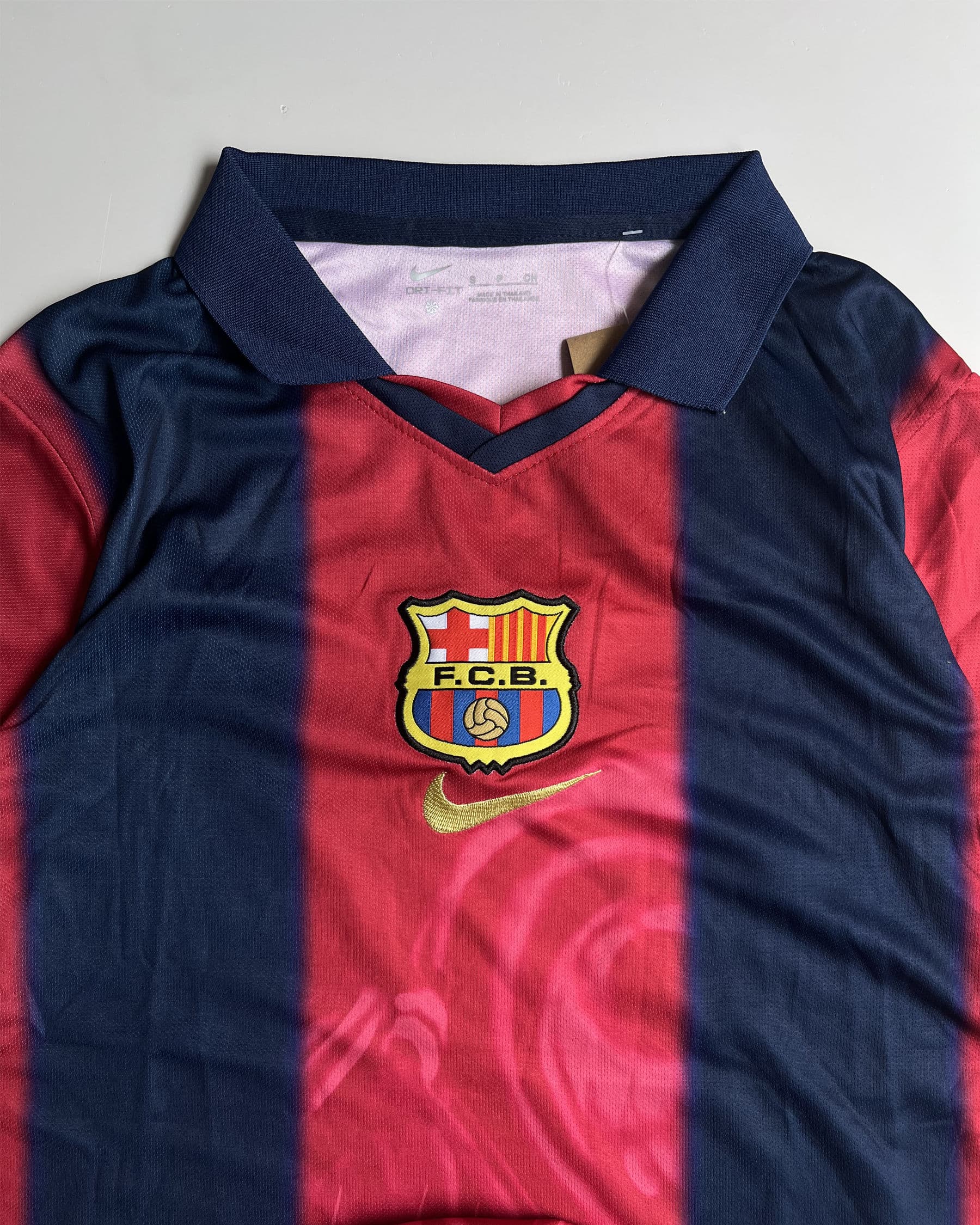 Thumbnail 2 of FC Barcelona x Travis Scott