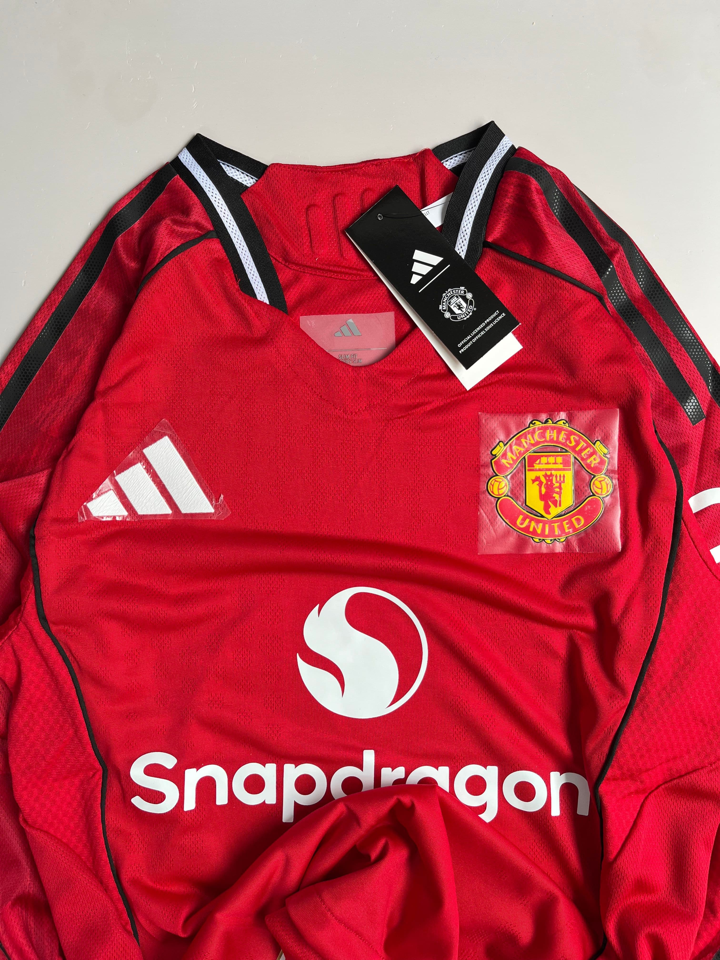 Thumbnail 3 of Manchester United 25/26 Home 
