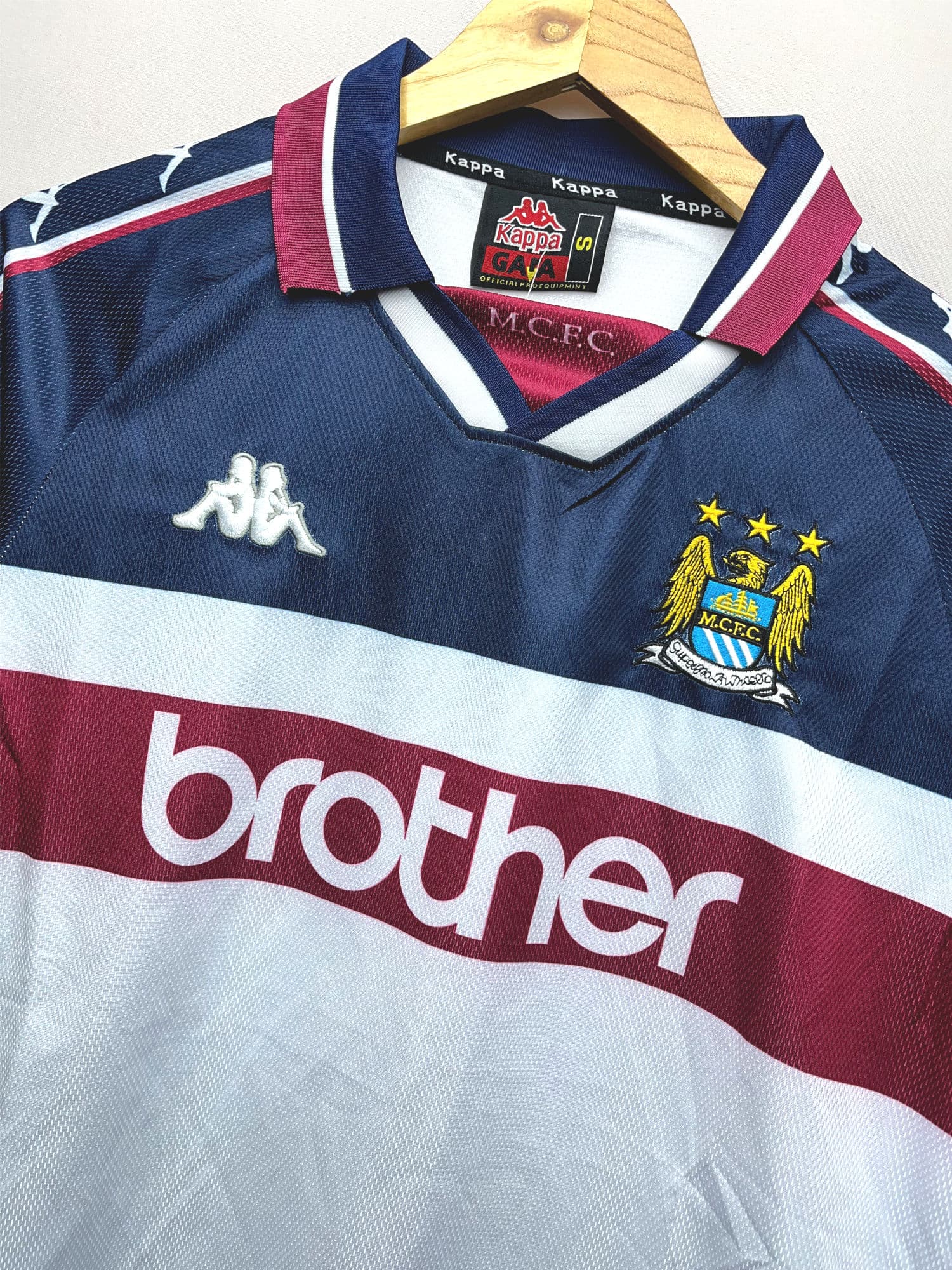 Thumbnail 2 of Manchester City 1997/98