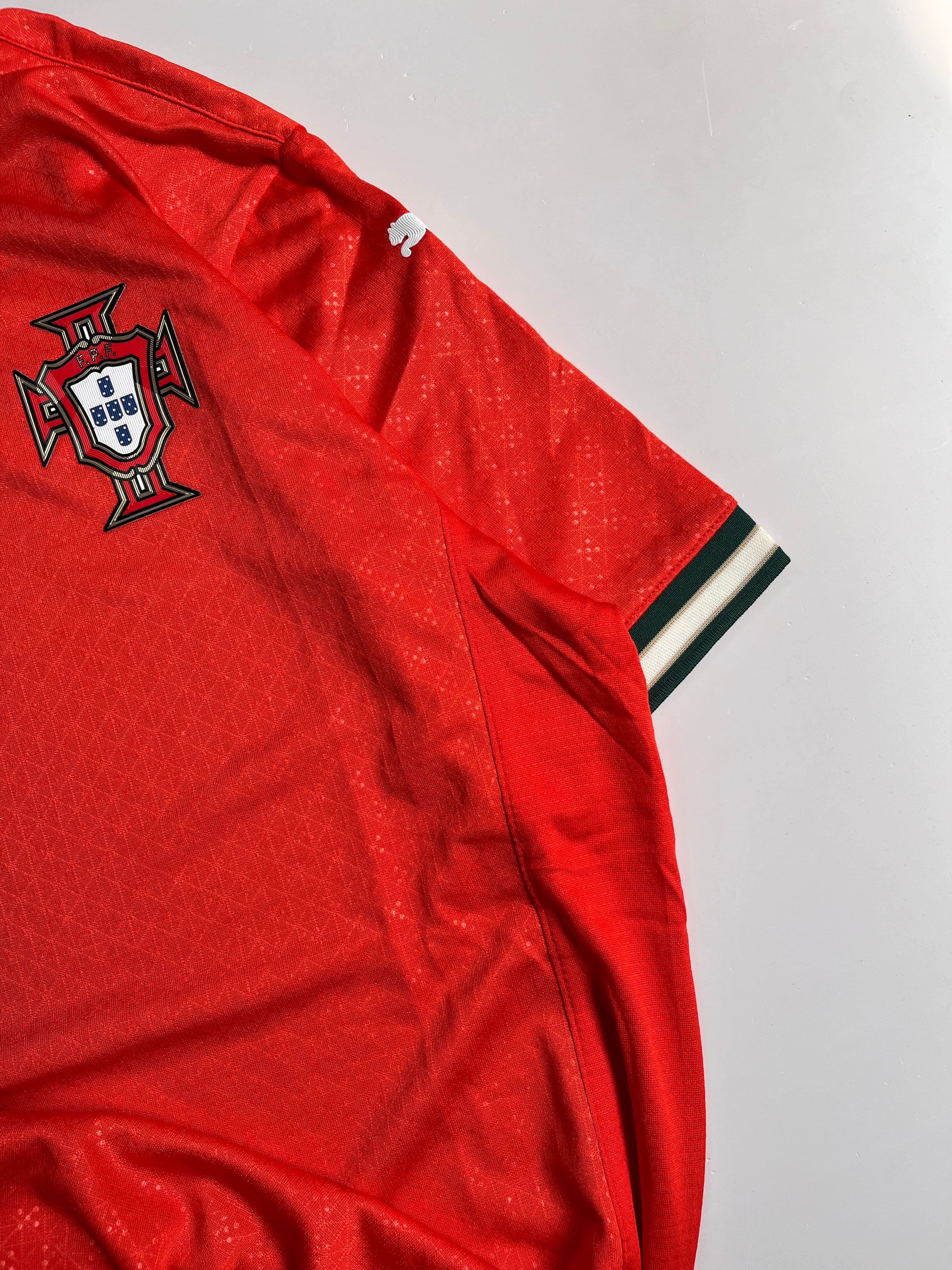 Thumbnail 3 of Portugal 25/26 Home