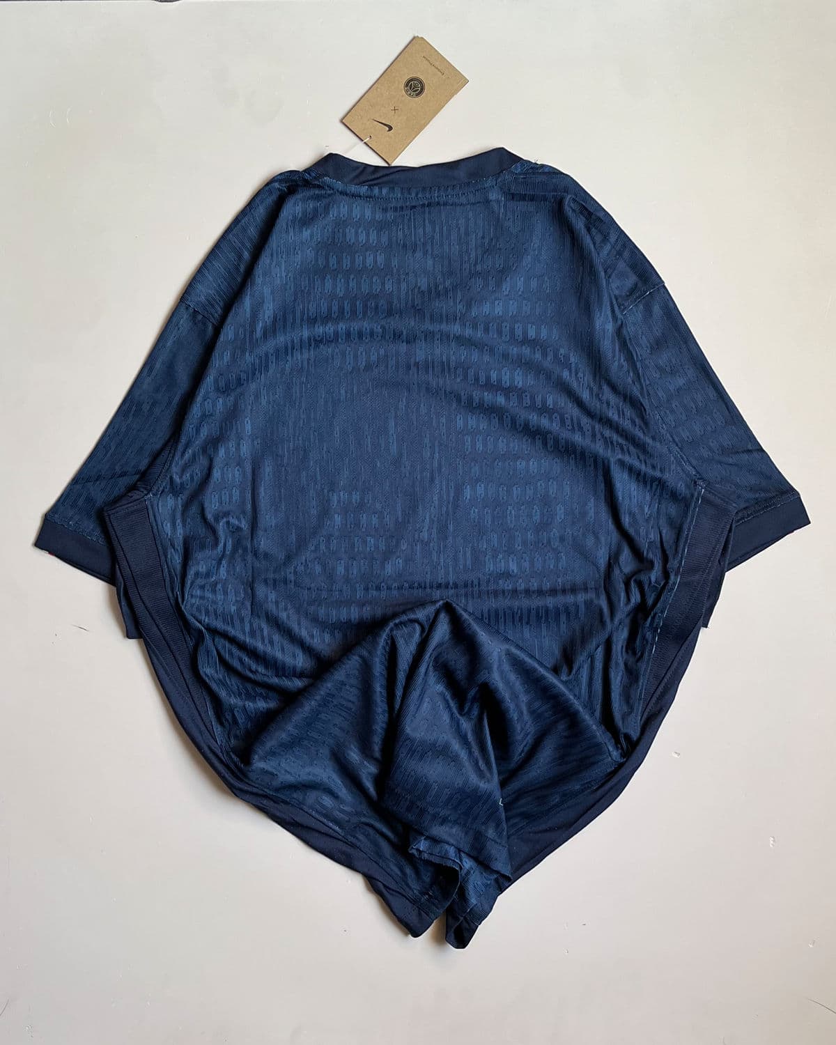 Thumbnail 4 of PSG home 25/26