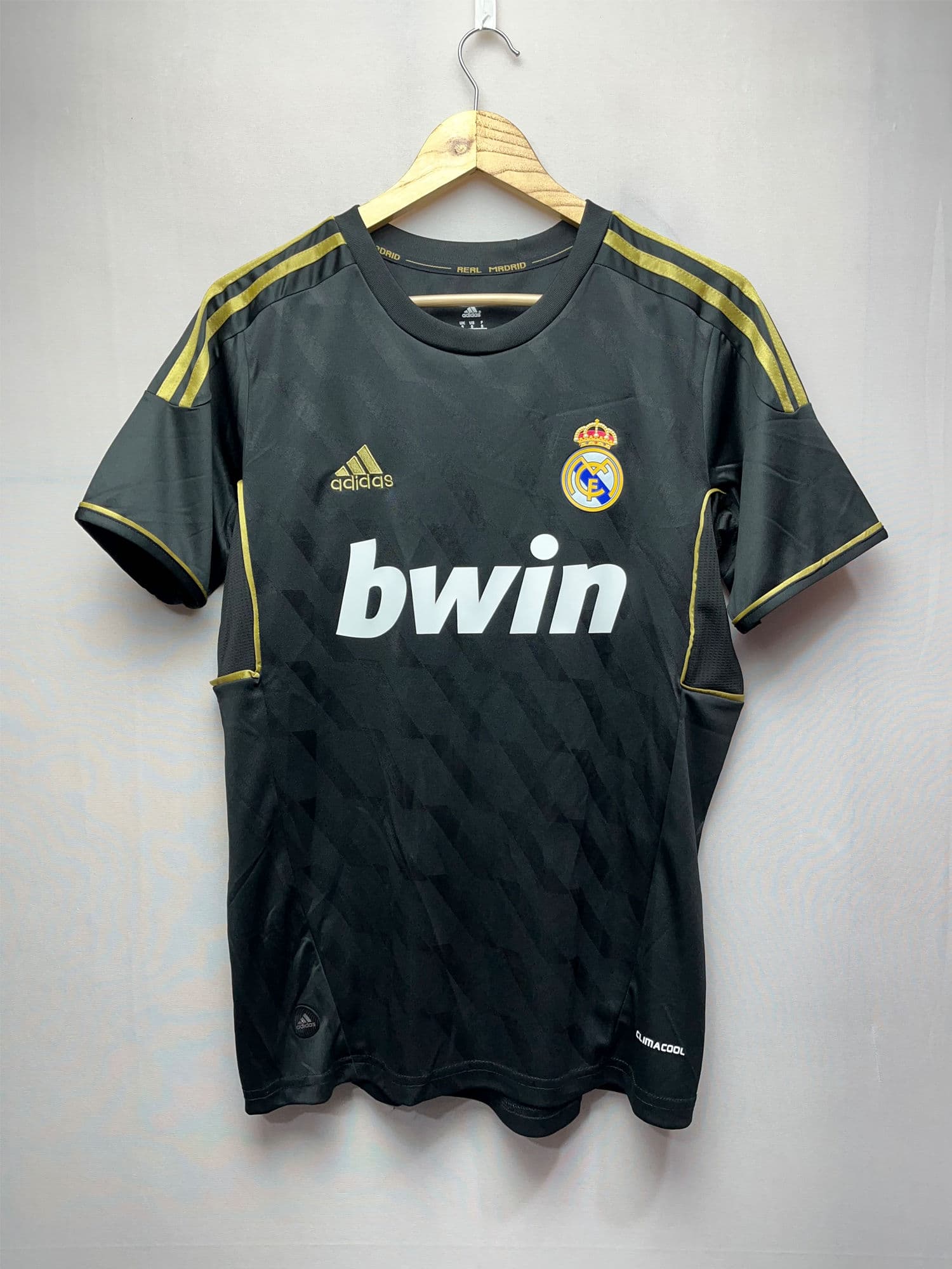 Thumbnail 4 of Ronaldo Real Madrid 11/12 Away 